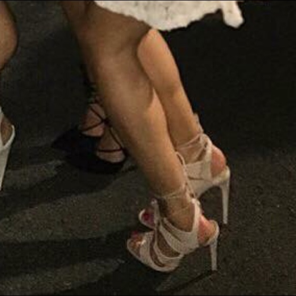 Heels - Picture 5 of 5